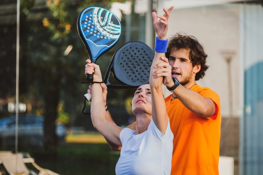 Behandeling van een overbelaste schouder door padel: wat u kunt verwachten bij Evolution Fysiotherapie?