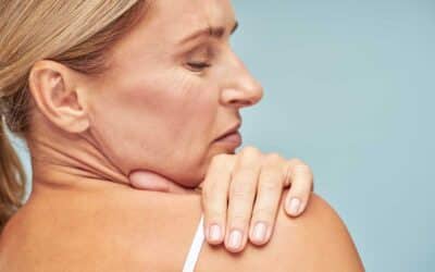 Fysiotherapie bij een frozen shoulder die pijnlijk is gedurende nacht